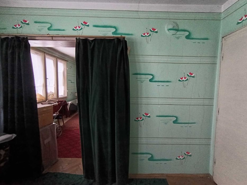 двуетажна къща с гараж