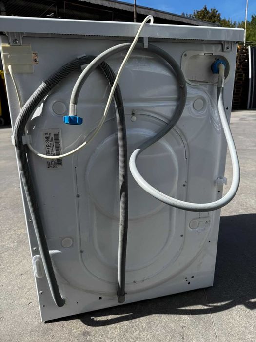 Пералня със сушилня