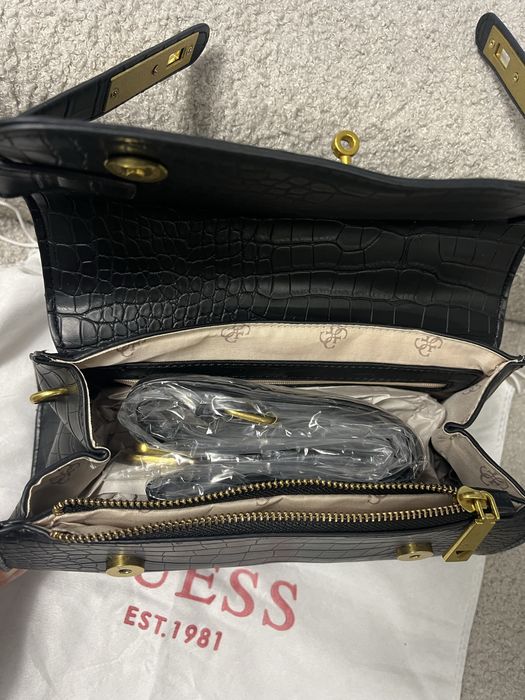 Geanta GUESS model crocodil