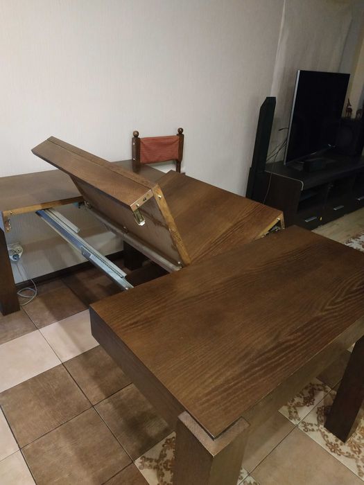 Продам стол, массив дуба.