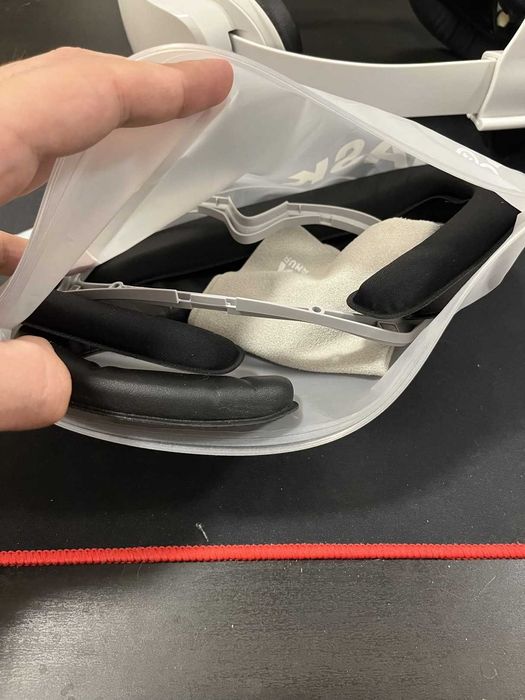 Vand  Pico 4 + Accesorii AMVR + Halo + Interfata Faciala Piele