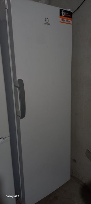Морозильник Indesit сотилади!