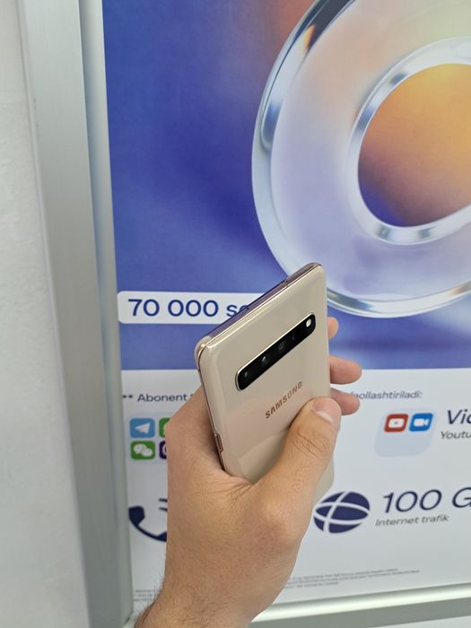 Samsung Galaxy S10 Plus 5G память 8/256gb очилмагян идеал