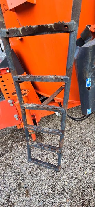 Remorca  tehnologica  furajare vaci . Angus baltata holstein kuhn 12