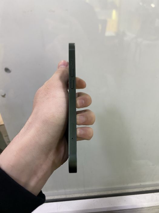 Продам iphone 13 128gb