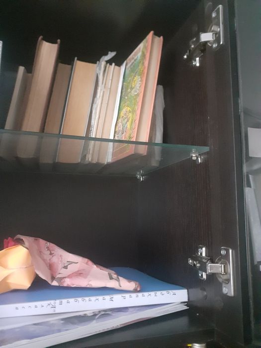 Продается три гарнитура цвета Венге