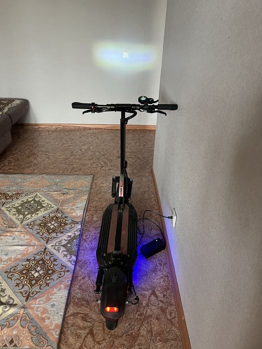 Поадаю куго м4 про электросамакат