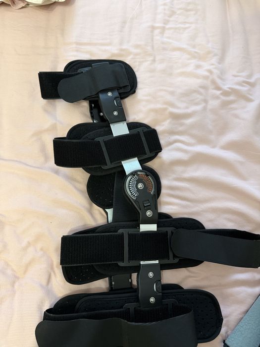 Брайс на коленный сустав