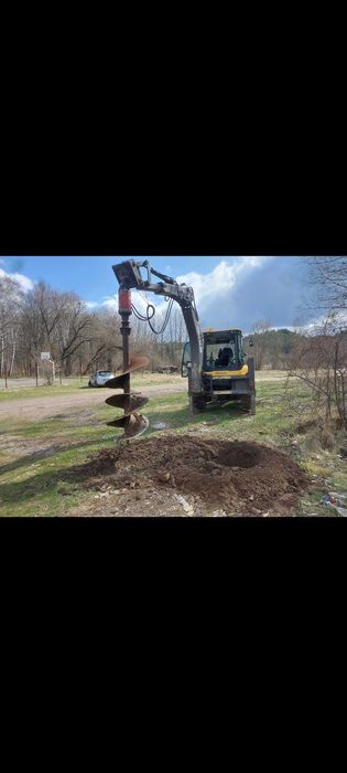 Услуги с комбинирани багери.Свредел и самосвал четириос