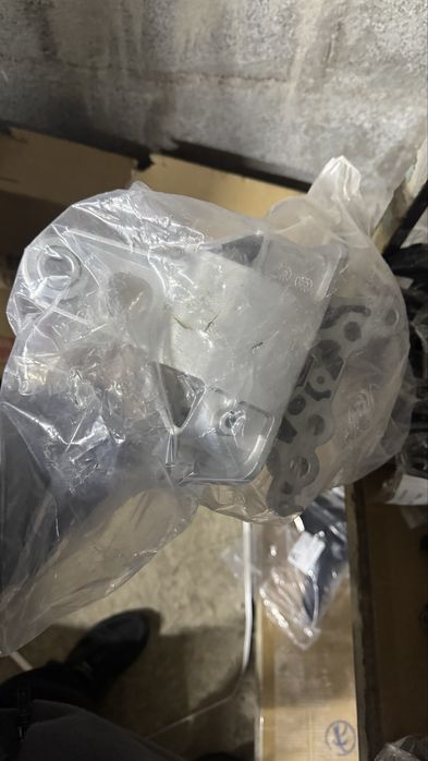 Подушка двигателя BYD