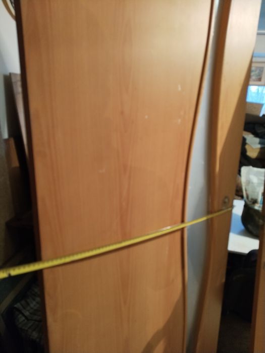 Продам межкомнатные двери.