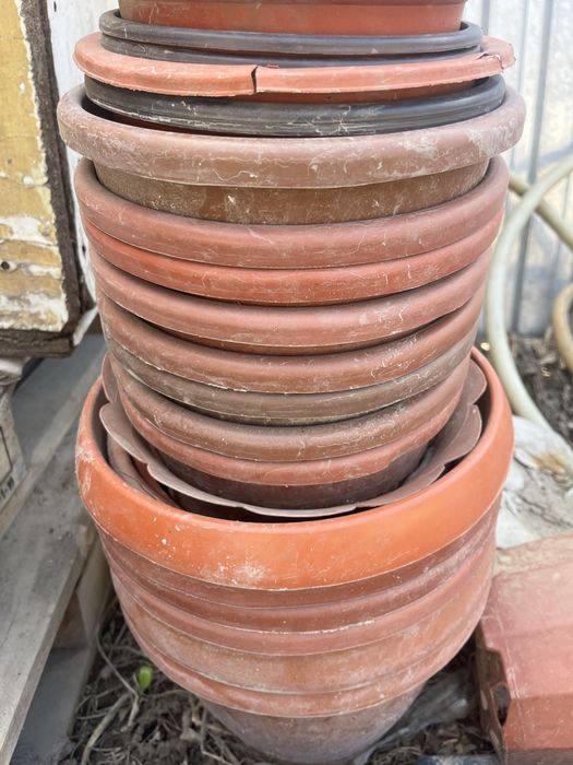 Продаам горшок для цветов