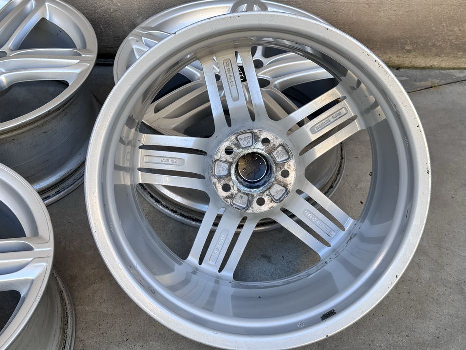 4бр ал Audi A4/S4/. 19цола оригинални