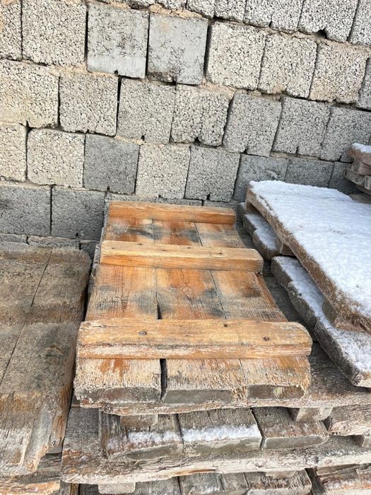 Продаётся поддон металлический и деревянный