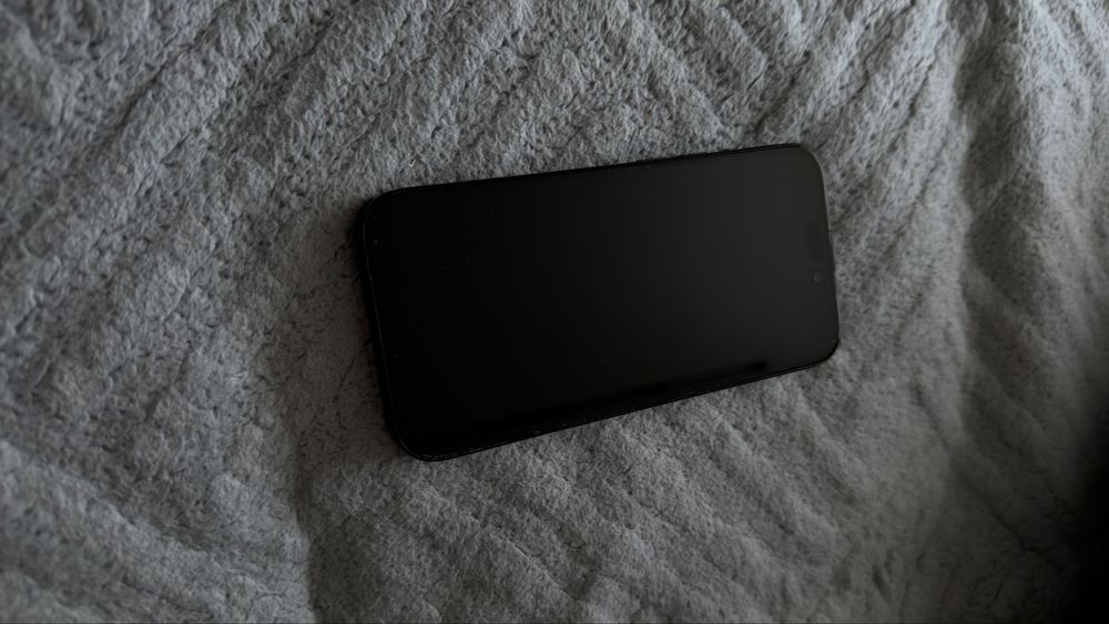 Продам Iphone 15 pro!!