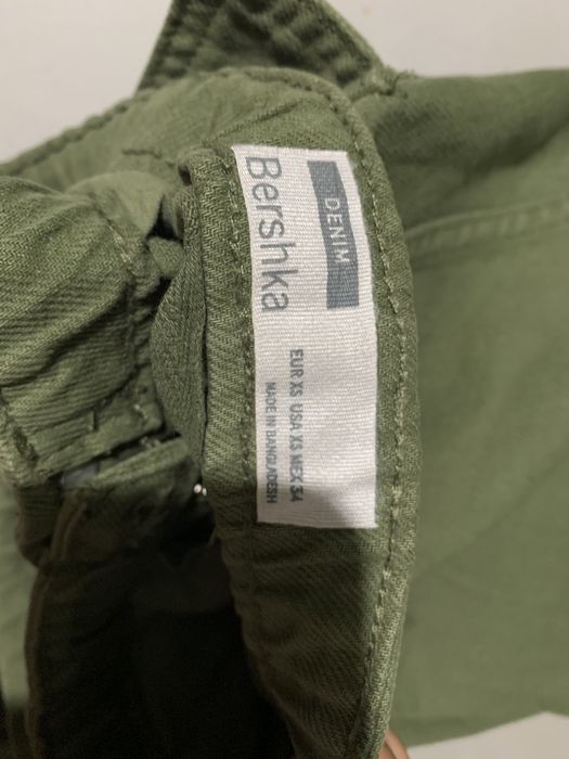 карго штаны Bershka