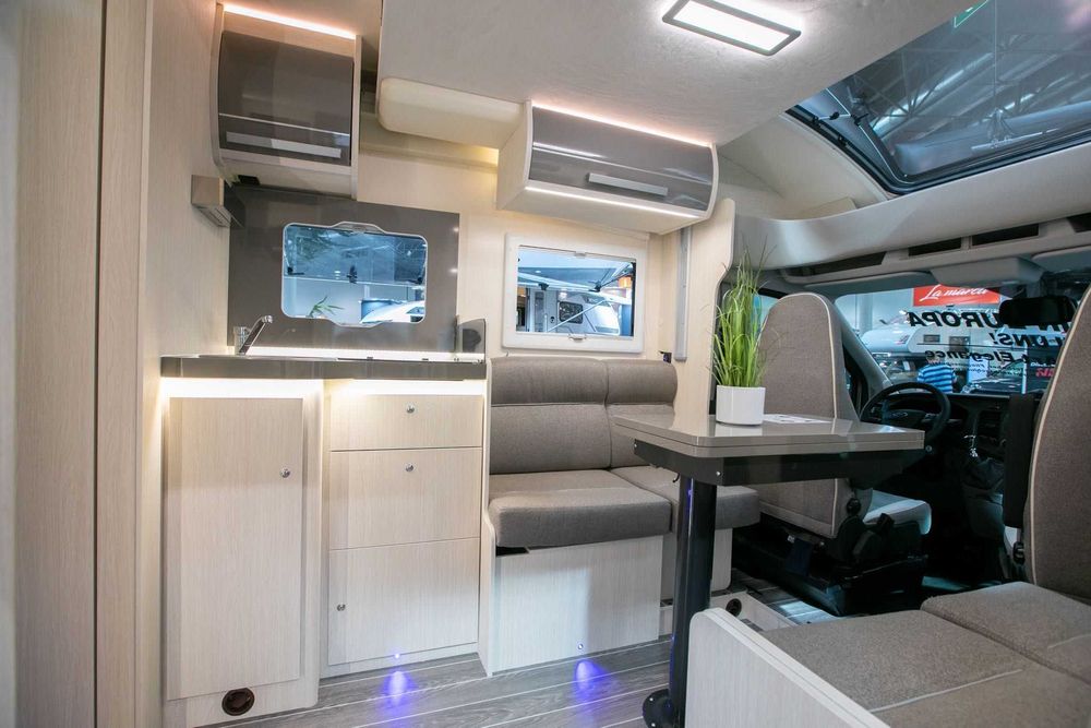 Vanzare autorulote model 2025, NobelArt T-6000 (Roller Team) 5 locuri