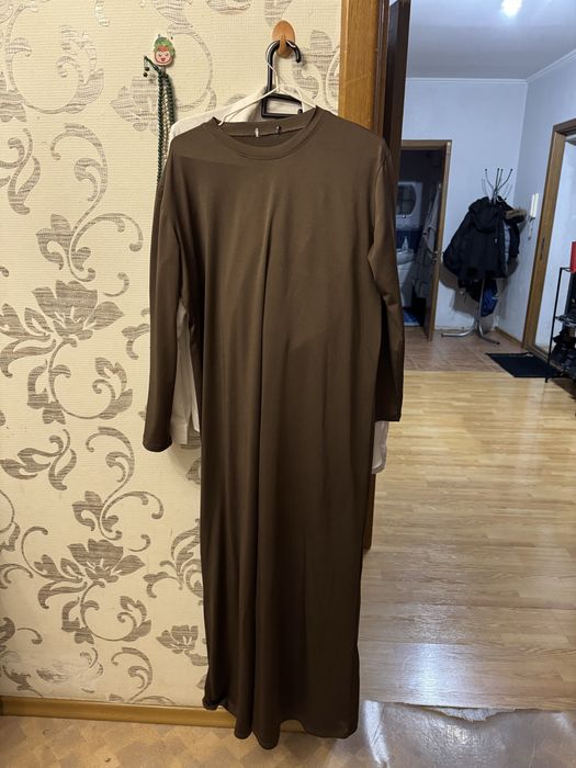 Продам двойку и платья базовые