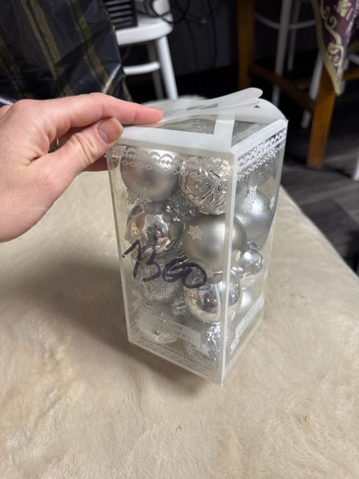 Новогодние игрушки