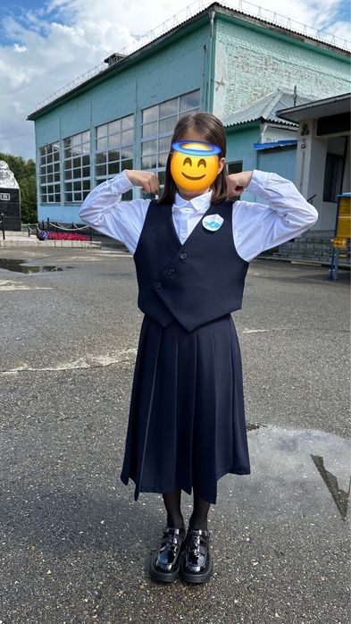 Продам школьную форму