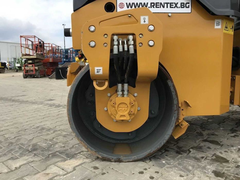 Валяк - двубандажен 3120 кг Sany STR30C-10