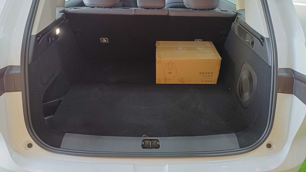 Leapmotor C10 REEV Full Komplektatsiya, Oq Rang, 0 km