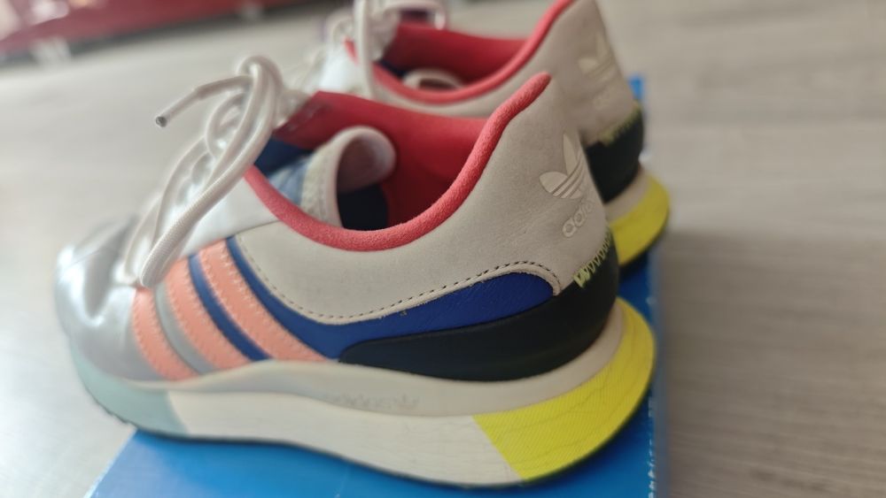 Маратонки Adidas SL Andridge