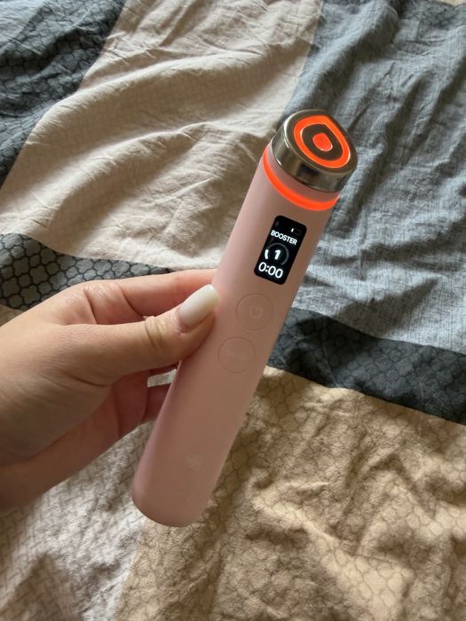 Medicube микротоковый массажер