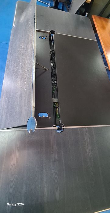 Немска конферетна и посетителска маса за дова и офиса оборудване