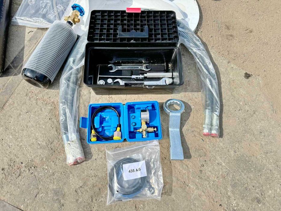 Хидравличен чук (пикон) MAXX 435 – за багер / багер-товарач 6–10 тона