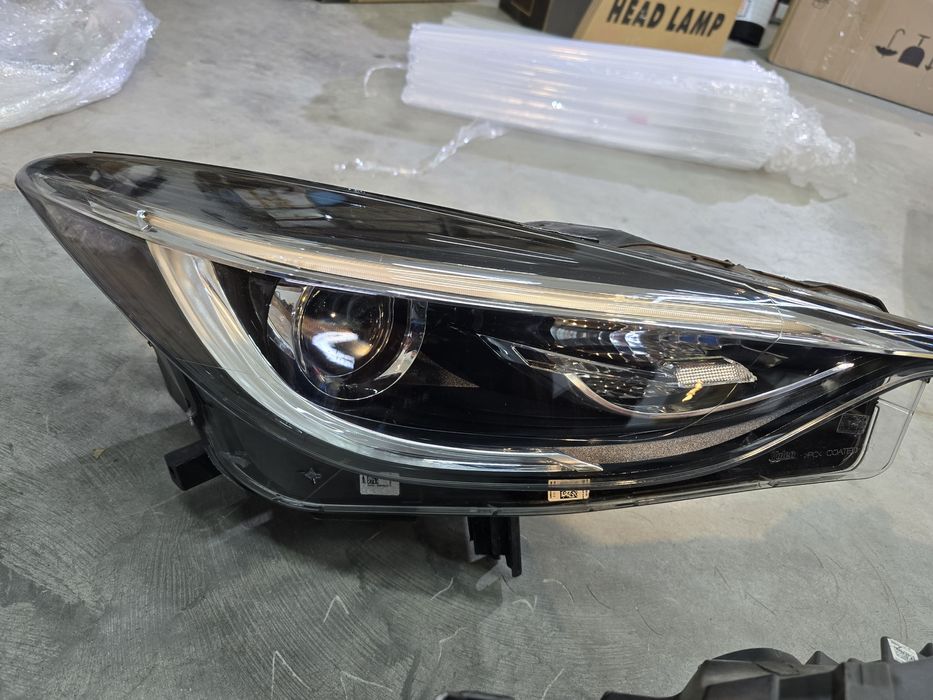 Фара левая/правая infiniti q30