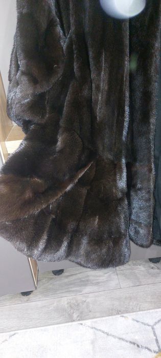 Продаю норковую шубу