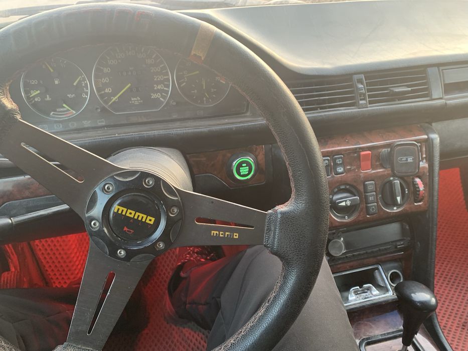 Продаю мерседе 124 универсал