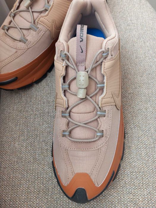 Nike Zoom Vomero 5 Roam