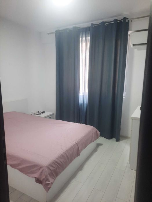 Vand apartament 2 cam Militari Residence