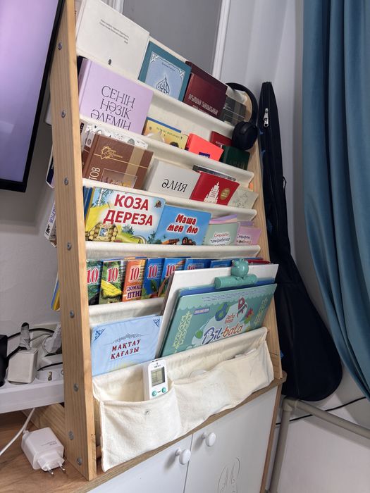 Напольная книжная полка