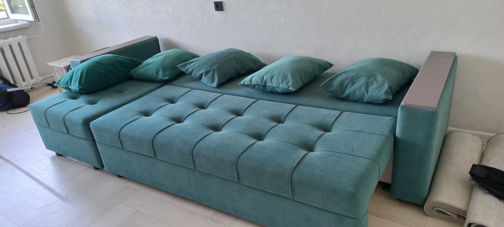 Продам диван для гостиной