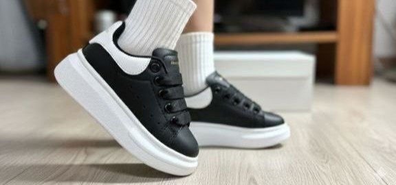 Adidași Alexander Unisex!