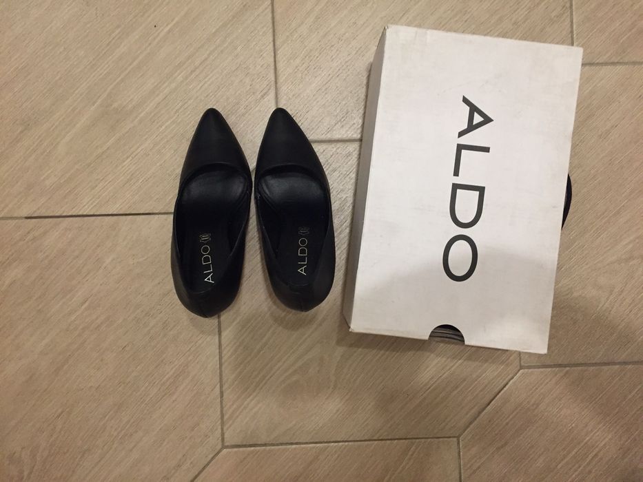 Продам туфли лодочки