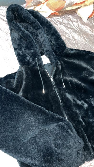 Пухено яке Bershka – размер M