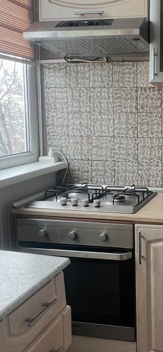 Вытяжка, газовая поверхность