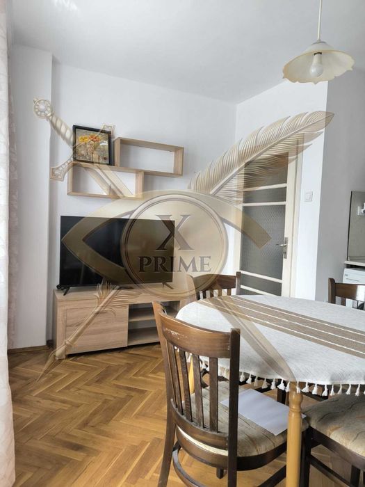 Тристаен апартамент в Колхозен Пазар! 2408922