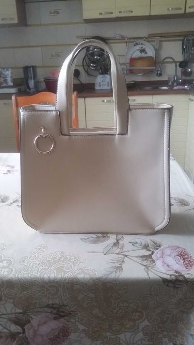 Сумка молочного цвета