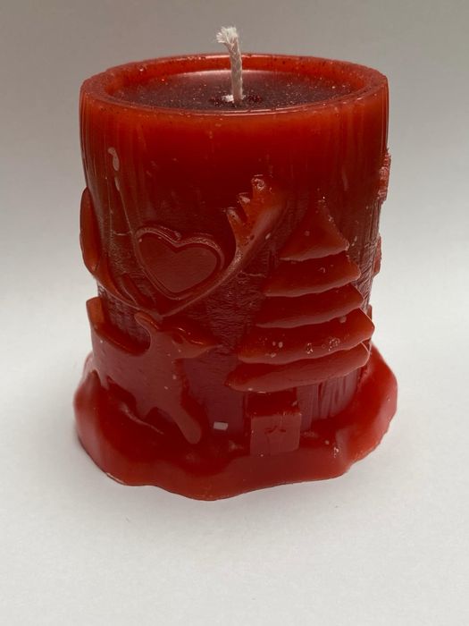 Ръчно правени коледни свещи