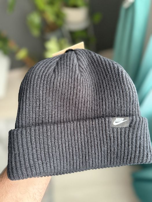 Nike Terra caciula unisex neagra marime universala noua originala