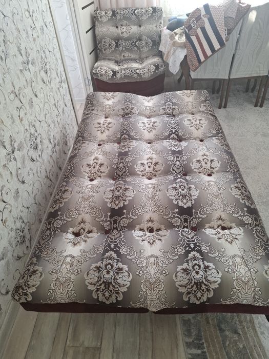 Продам уголок с креслами