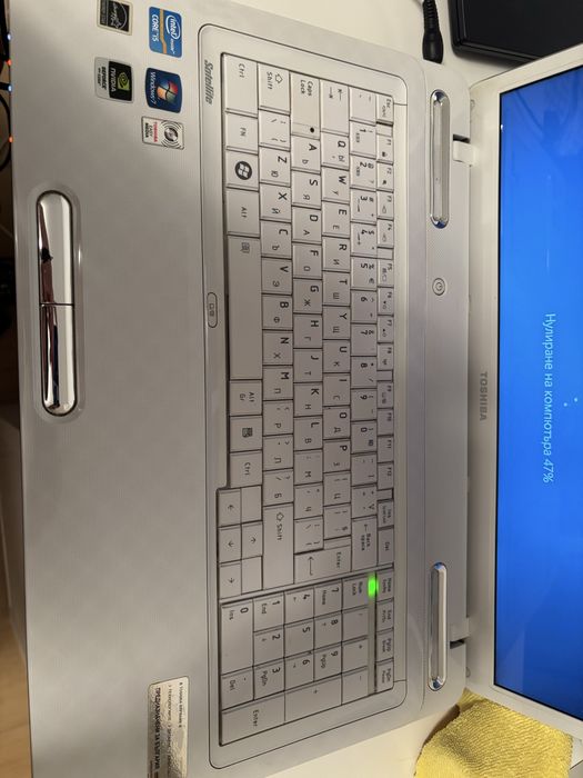 Лаптоп Toshiba satellite l750