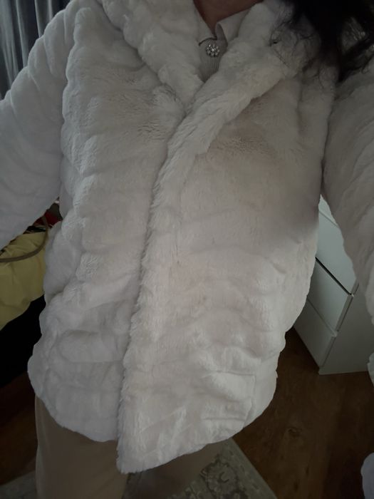 Пухено яке с качулка