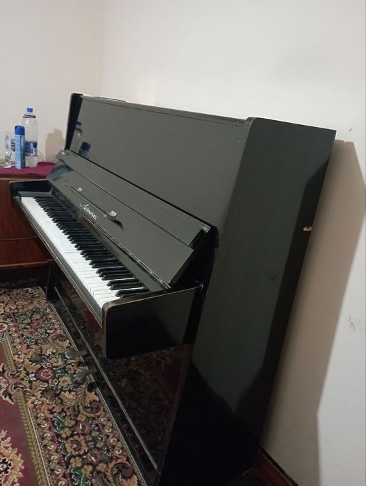 Фортепиано Ласточка