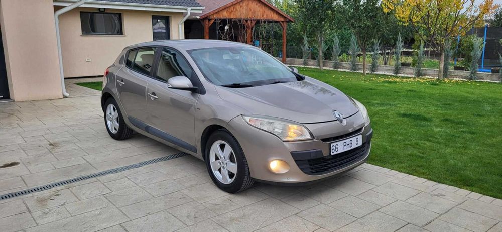 RENAULT Megane